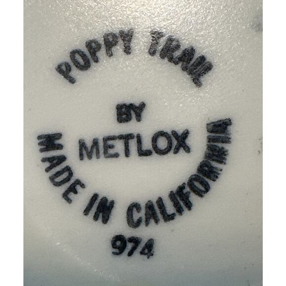 Metlox Poppytrail Sculptured Daisy 7" Rim Soup Cereal Bowl Replacement VTG USA - Picture 5 of 5
